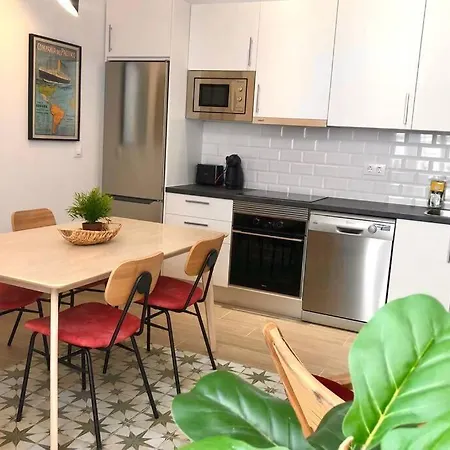 Apartamento Gatu Premium Libertad, Preferente Mayores De 25 Anos Y Familias